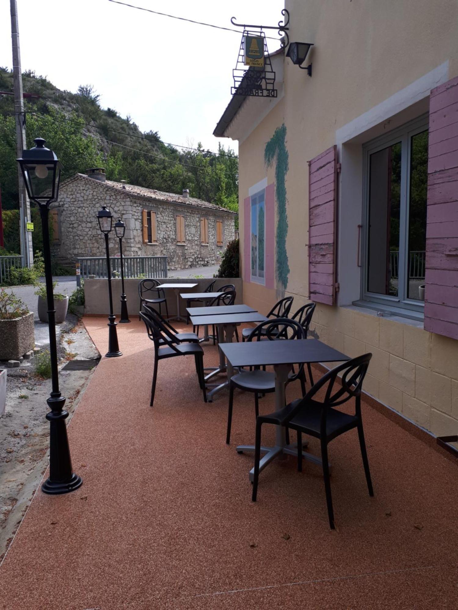 Logis Hotel Le Ceans Orpierre Zewnętrze zdjęcie